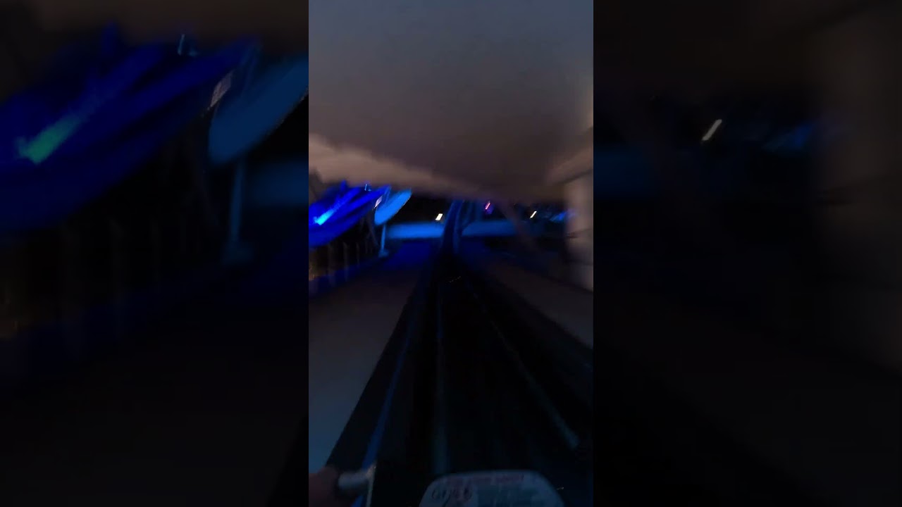 Le kiff d’être au premier rang ! #disneyworld #tronlightcyclerun #magickingdom